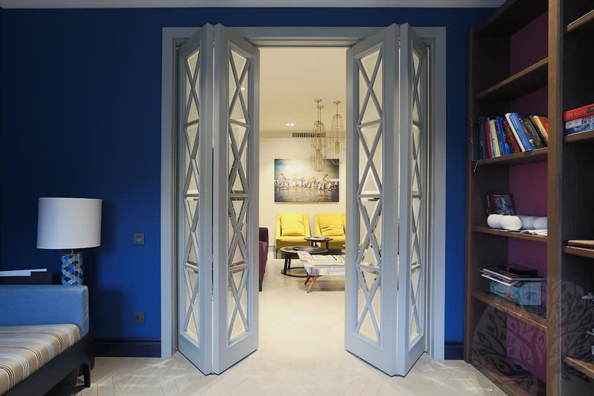 Двери гармошка  для гостиной со стеклами с разделителями Улан-Удэ