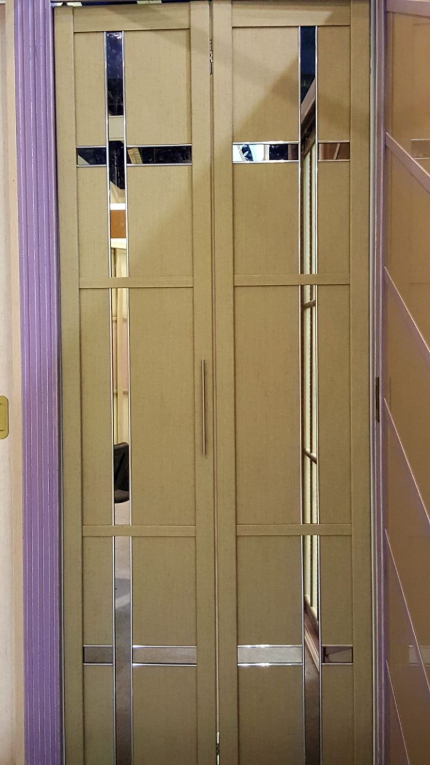 Двери гармошка шпонированные с зеркальным декором Улан-Удэ
