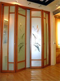 Двери гармошка с матовым рисунком цветок Улан-Удэ